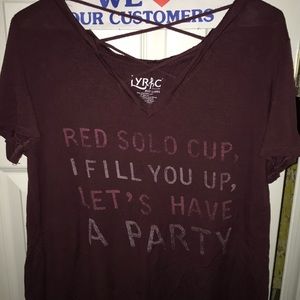 Burgundy T-shirt perfect for parties!